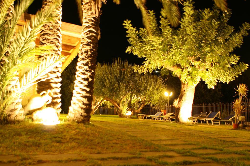 Villaggio Garden Park 卡梅罗塔的码头 外观 照片
