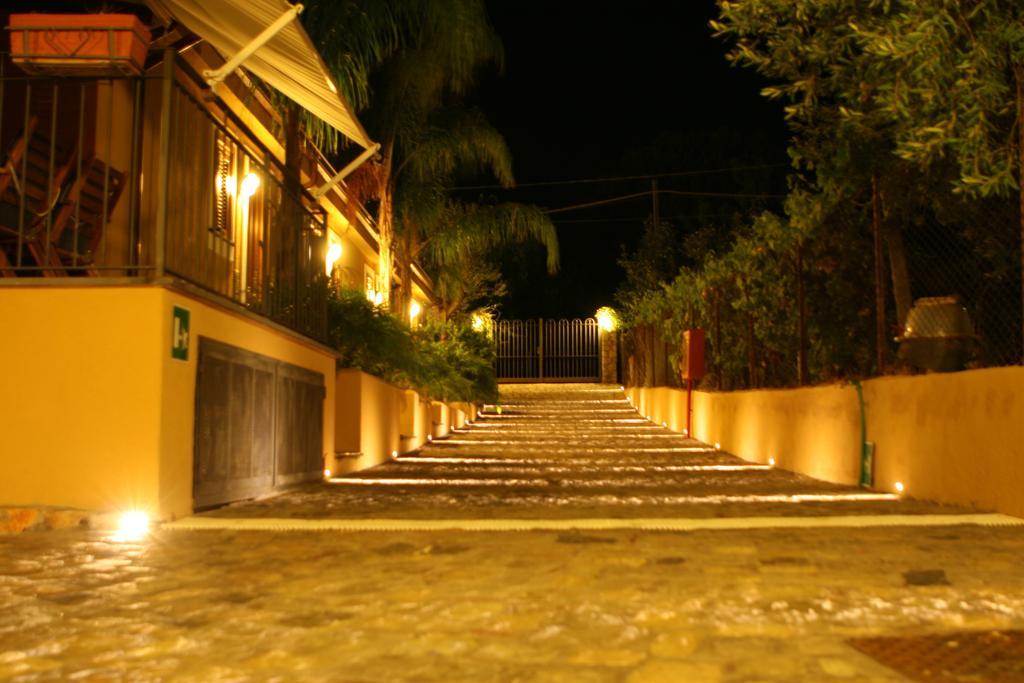 Villaggio Garden Park 卡梅罗塔的码头 外观 照片