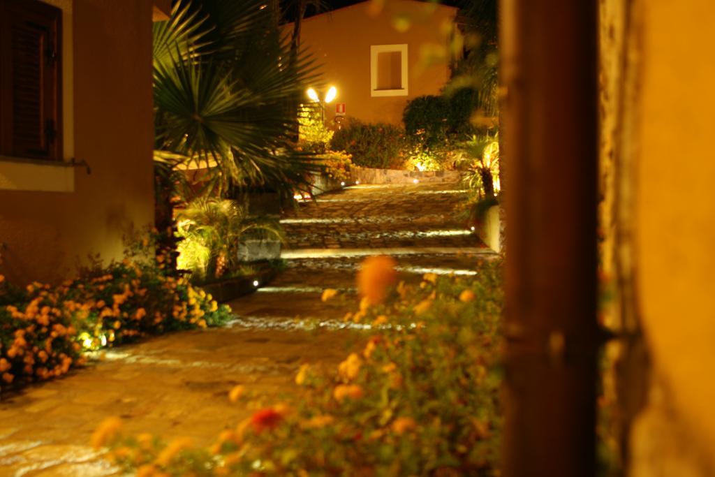 Villaggio Garden Park 卡梅罗塔的码头 外观 照片