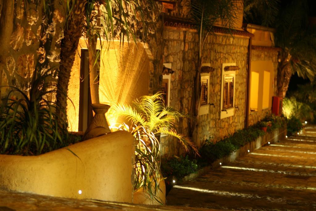 Villaggio Garden Park 卡梅罗塔的码头 外观 照片