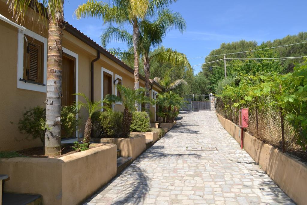 Villaggio Garden Park 卡梅罗塔的码头 外观 照片