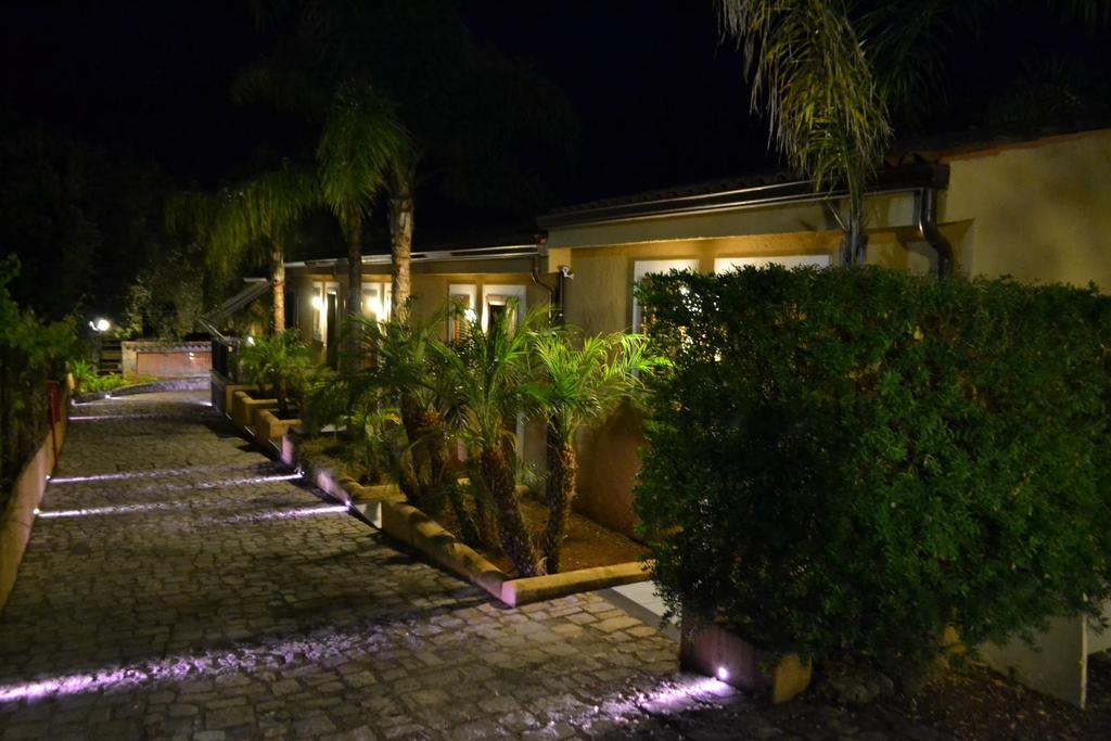 Villaggio Garden Park 卡梅罗塔的码头 外观 照片