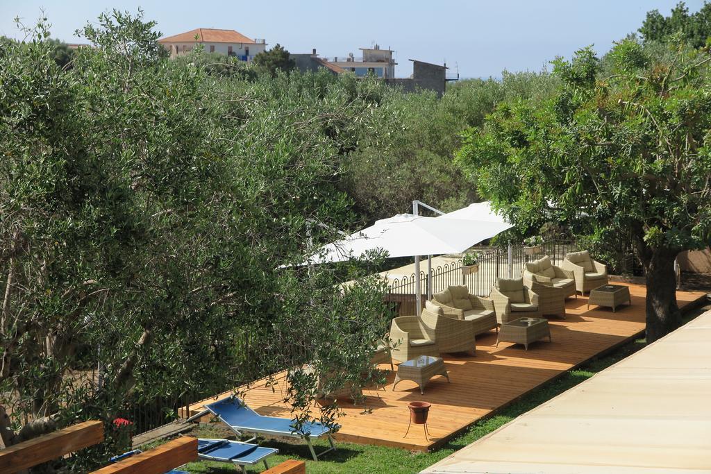 Villaggio Garden Park 卡梅罗塔的码头 外观 照片